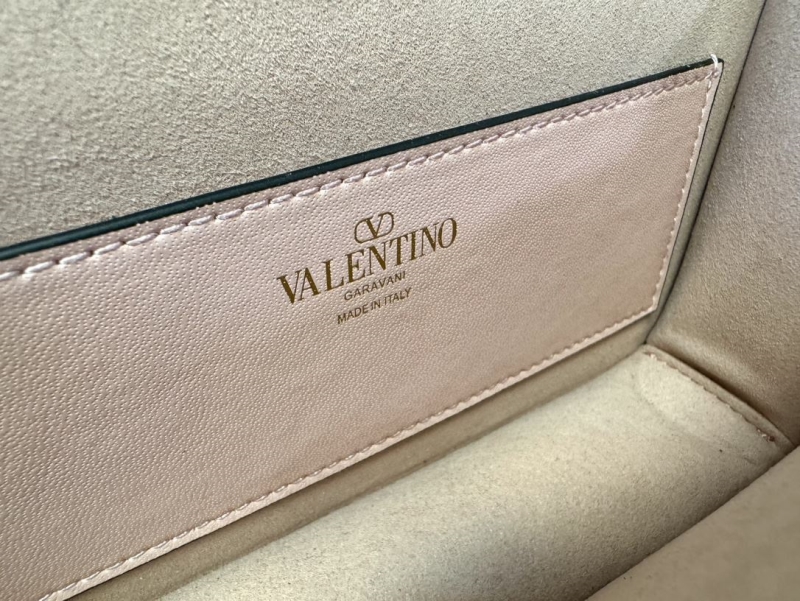 Va1e*ntin0 satchel bag